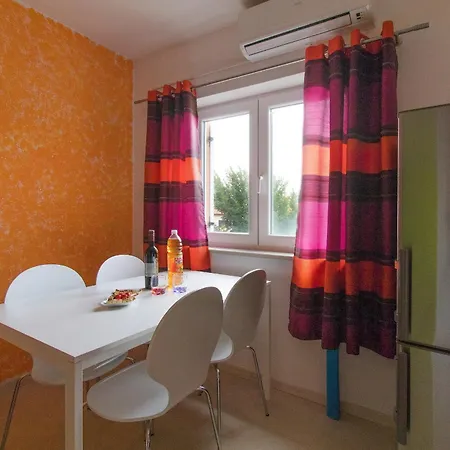 Apartment Valmas Pula